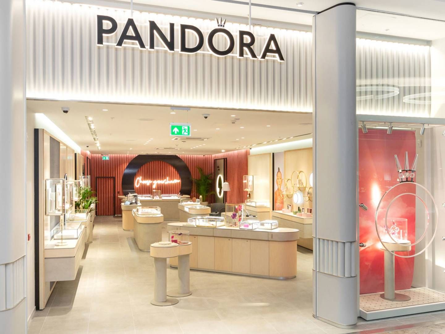 Pandora har købt 37 franchisebutikker i USA og Canada, der tidligere var ejet af Ben Bridge Jeweler. | Foto: PR/Pandora