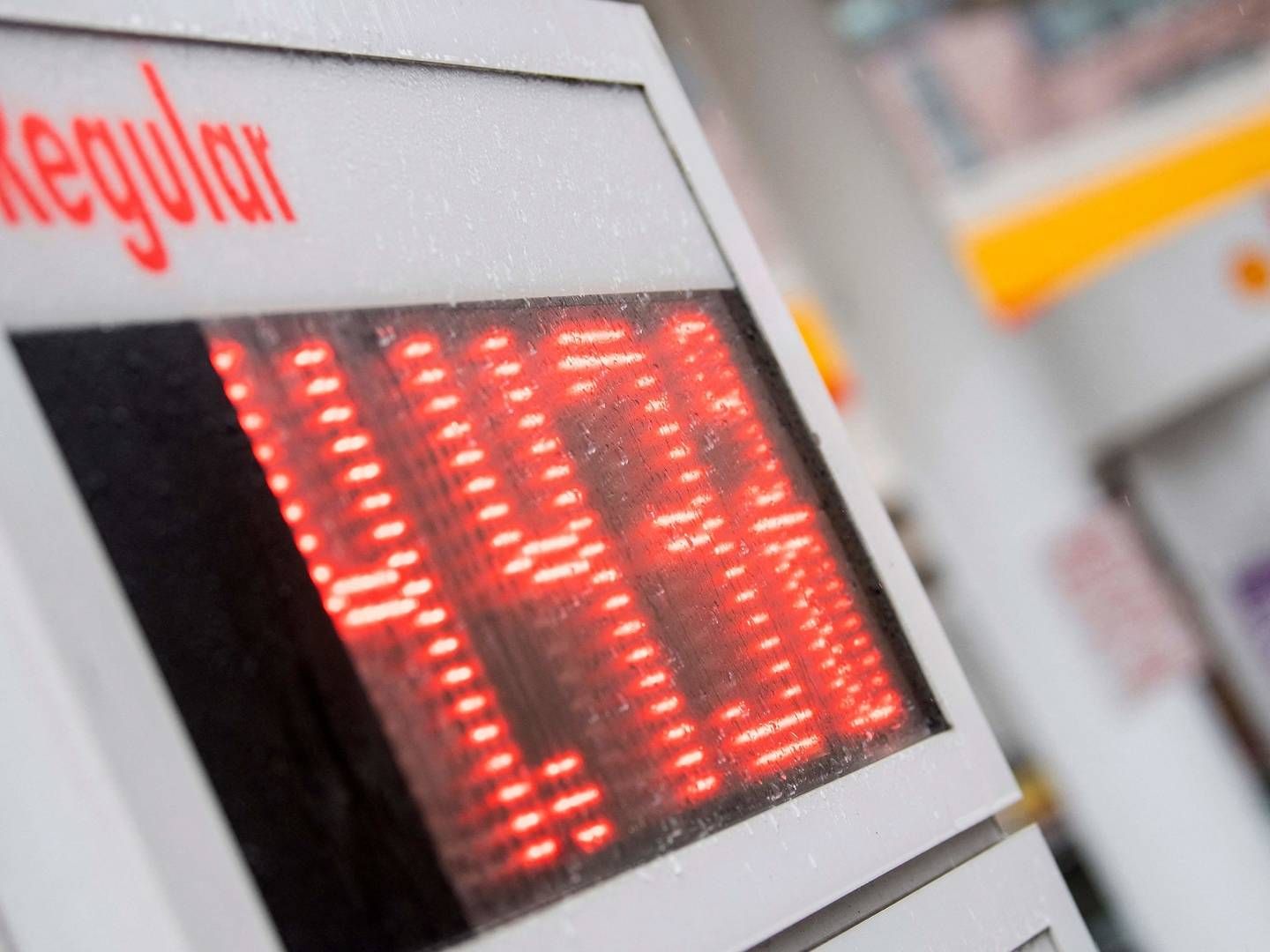 Den høje oliepris påvirker bl.a. benzinprisen, der i denne uge ramte efter amerikanske standarder uhørt høje 4,25 dollar per gallon i gennemsnit. | Photo: Stefani Reynolds/AFP / AFP