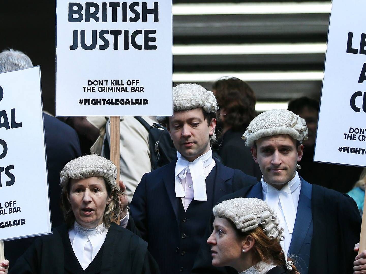 Britiske advokater har tidligere strejket. Her en strejke mod besparelser i den britiske retshjælp i 2014. | Foto: Alastair Grant/AP/Ritzau Scanpix