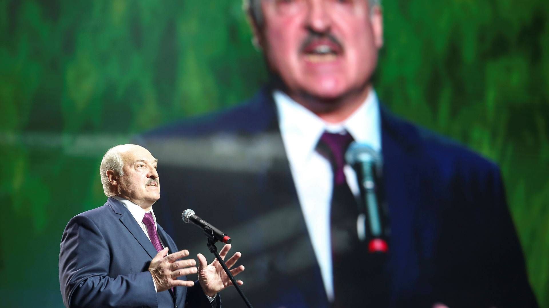 Oligarken Mikhail Gutseriev blev sidste sommer sanktioneret af EU på baggrund af sit tætte forhold til den belarussiske diktator Alexandr Lukasjenko (billedet). | Foto: Tut.by/Reuters/Ritzau Scanpix