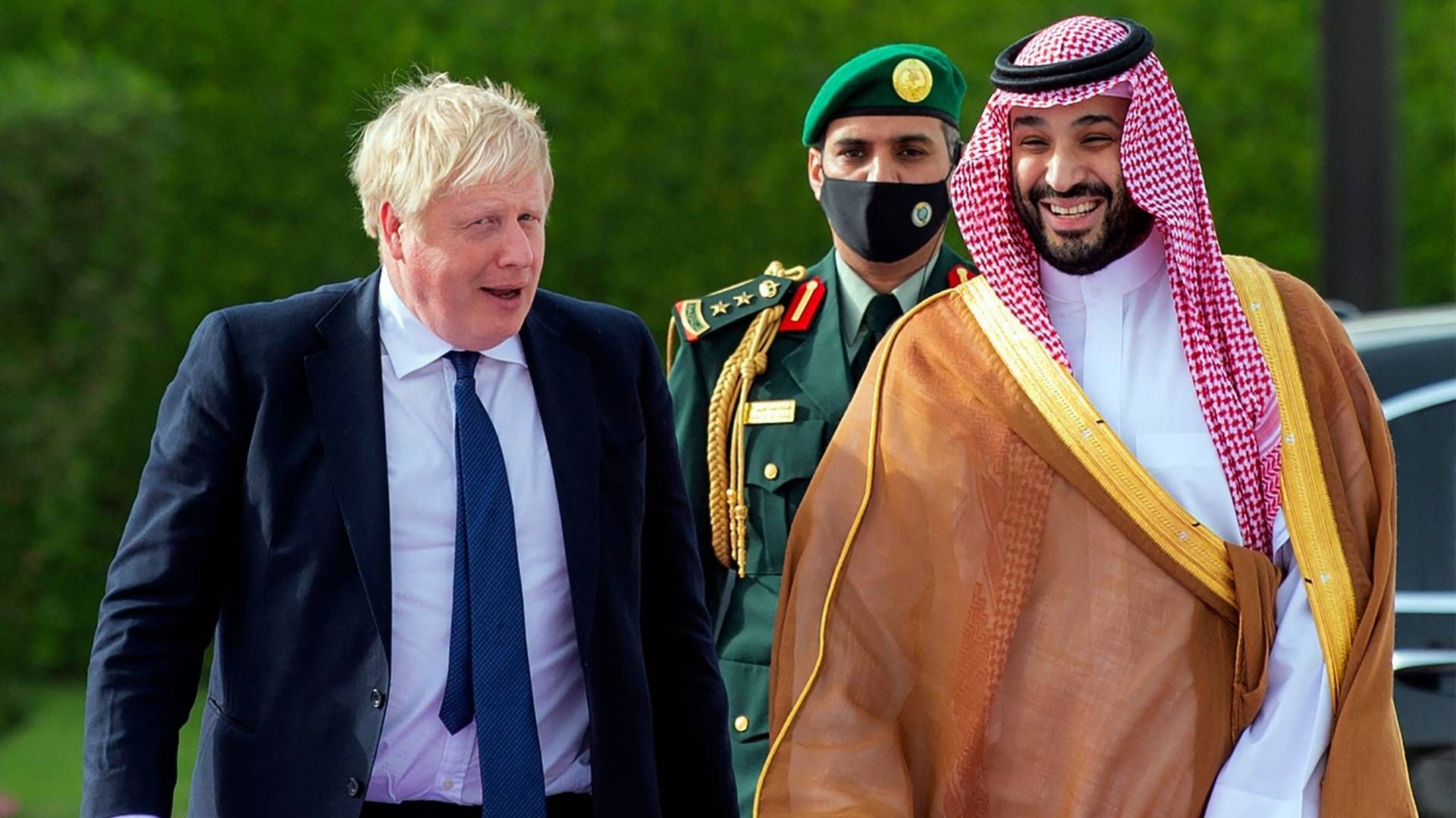 Storbritanniens premierminister Boris Johnson er den seneste regeringschef, der har besøgt Riyadh for at formå kronprins Mohammed bin Salman til at sætte olieproduktionen i vejret for at afværge en egentlig energikrise. | Foto: BANDAR AL-JALOUD/AFP / Saudi Royal Palace
