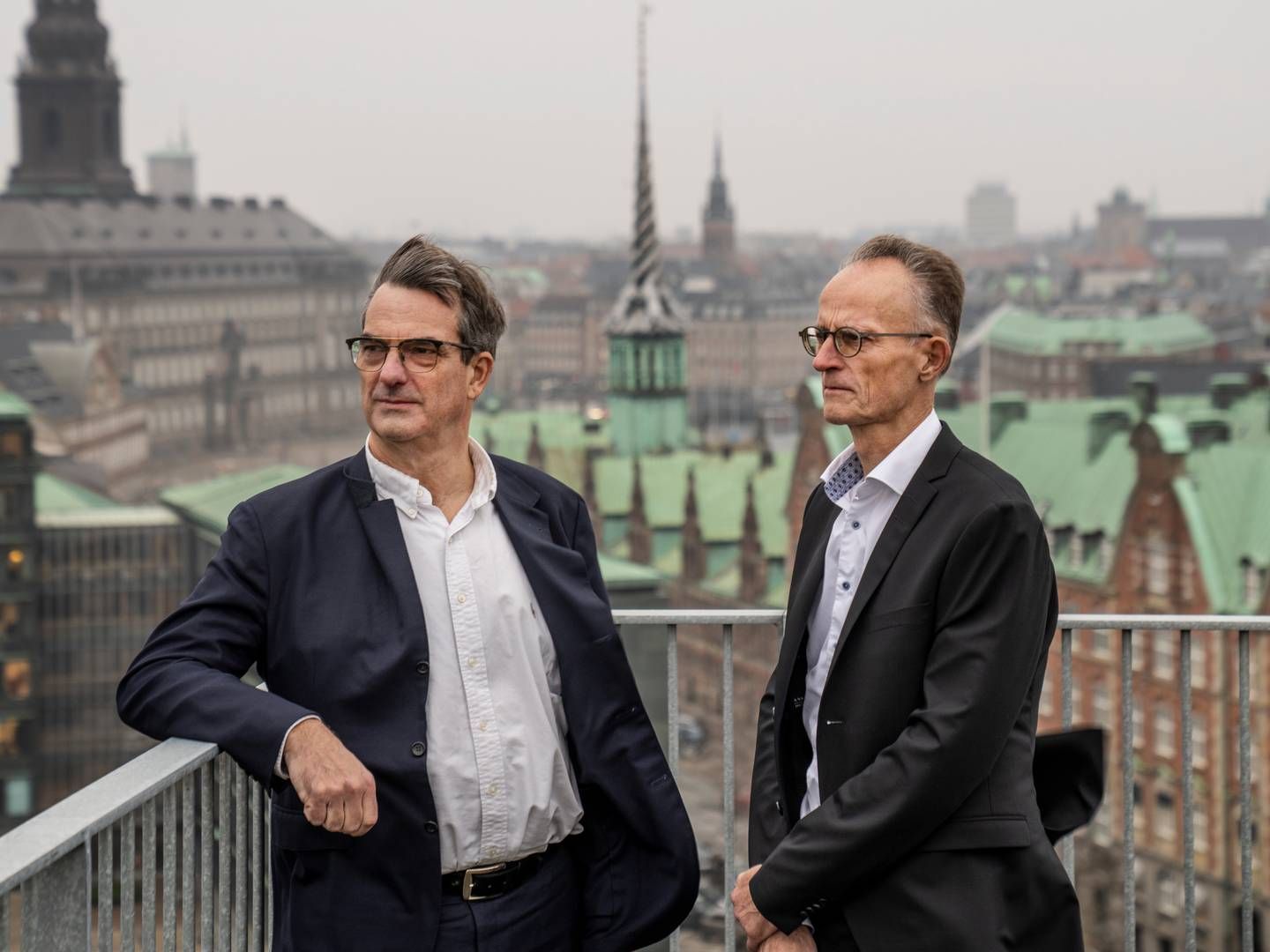 Claus Berner Møller og Claus Wiinblad, henholdsvis underdirektør og direktør for danske aktier hos ATP, kom ind på DSV og Maersks klimaaftryk på selskabernes generalforsamlinger i sidste uge. | Foto: Stine Bidstrup/Ritzau Scanpix