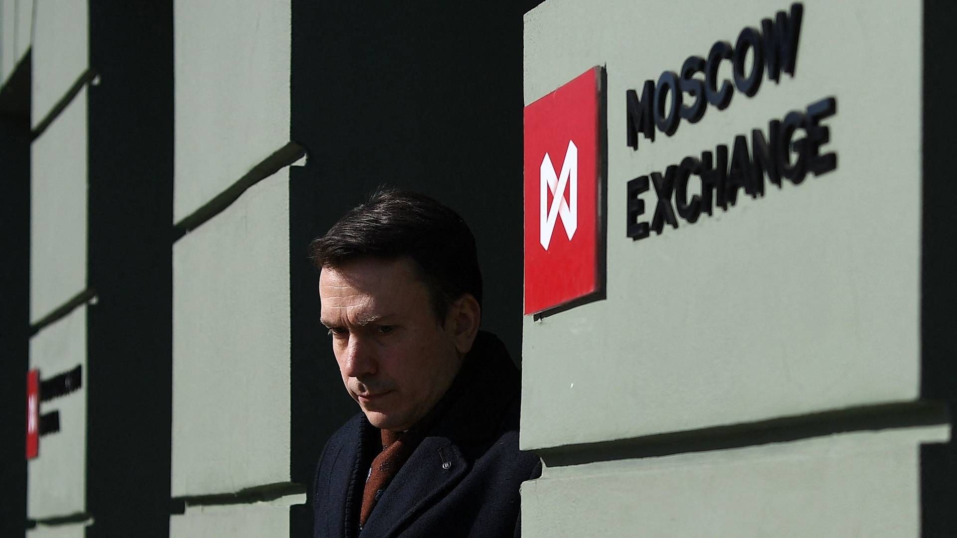 Torsdag var der muligt for handel med 33 af 50 aktier i det russiske indeks Moex, der har været lukket i en måned. Handlen varede fra 7.50-12.00. | Foto: NATALIA KOLESNIKOVA/AFP / AFP
