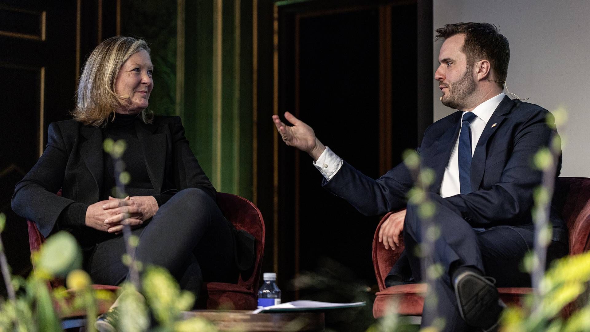 Kathrine Forsberg, adm. direktør, Atea var i debat med erhvervsminister Simon Kollerup på IT-Branchens Årsmøde. | Foto: Claudia Dons