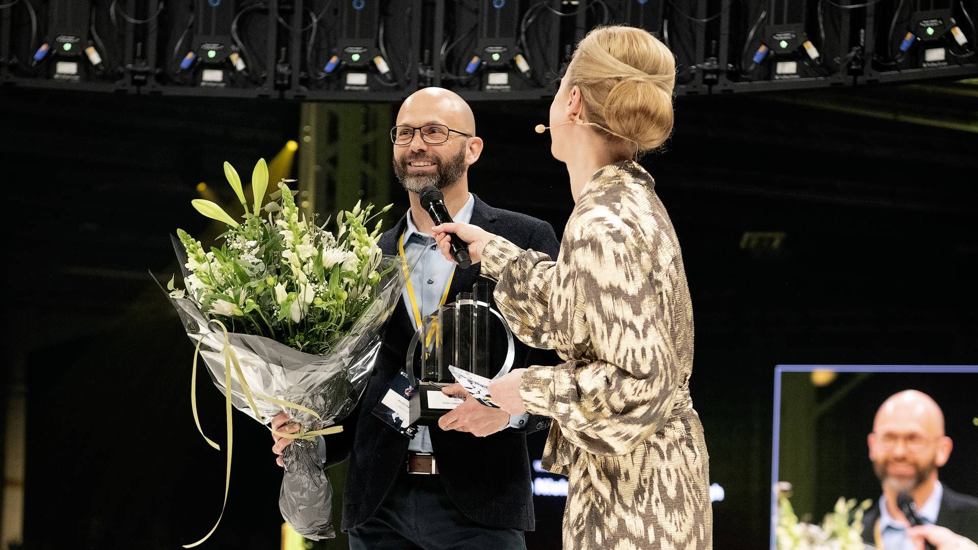 Bestyrelsesformand i Adaptvac, Morten Nielsen, modtager prisen for EY's Entrepreneur Of The Year 2021-pris i life science-kategorien. | Foto: NILS MEILVANG