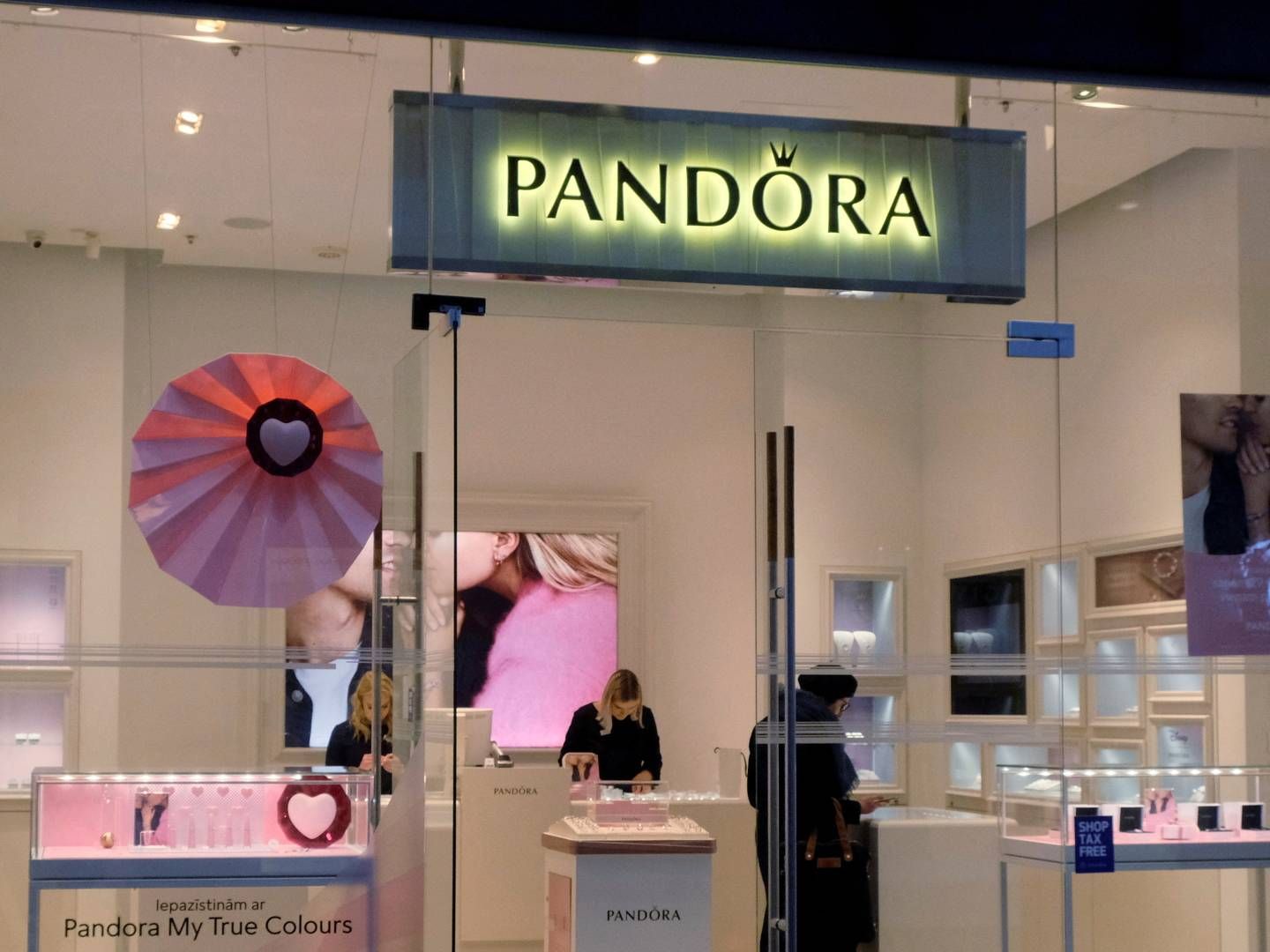 Pandora satte den 24. februar alle sine forretningsaktiviteter i Rusland og Hviderusland på pause. | Foto: Ints Kalnins/Ritzau Scanpix