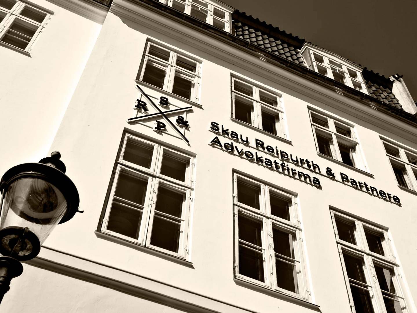 Omsætningen lød sidste år på godt 90 mio. kr. hos advokatfirmaet Skau Reipurth & Partnere, der holder til på Amaliegade i centrum af København | Foto: Liselotte Plenov / Fotorummet