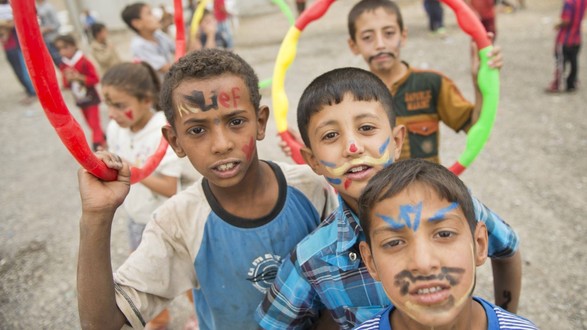 Kinder in einem Schul-Unicef-Projekt im Camp Baharka im Irak (2014; Symbolbild) | Foto: picture alliance / photothek | Michael Gottschalk