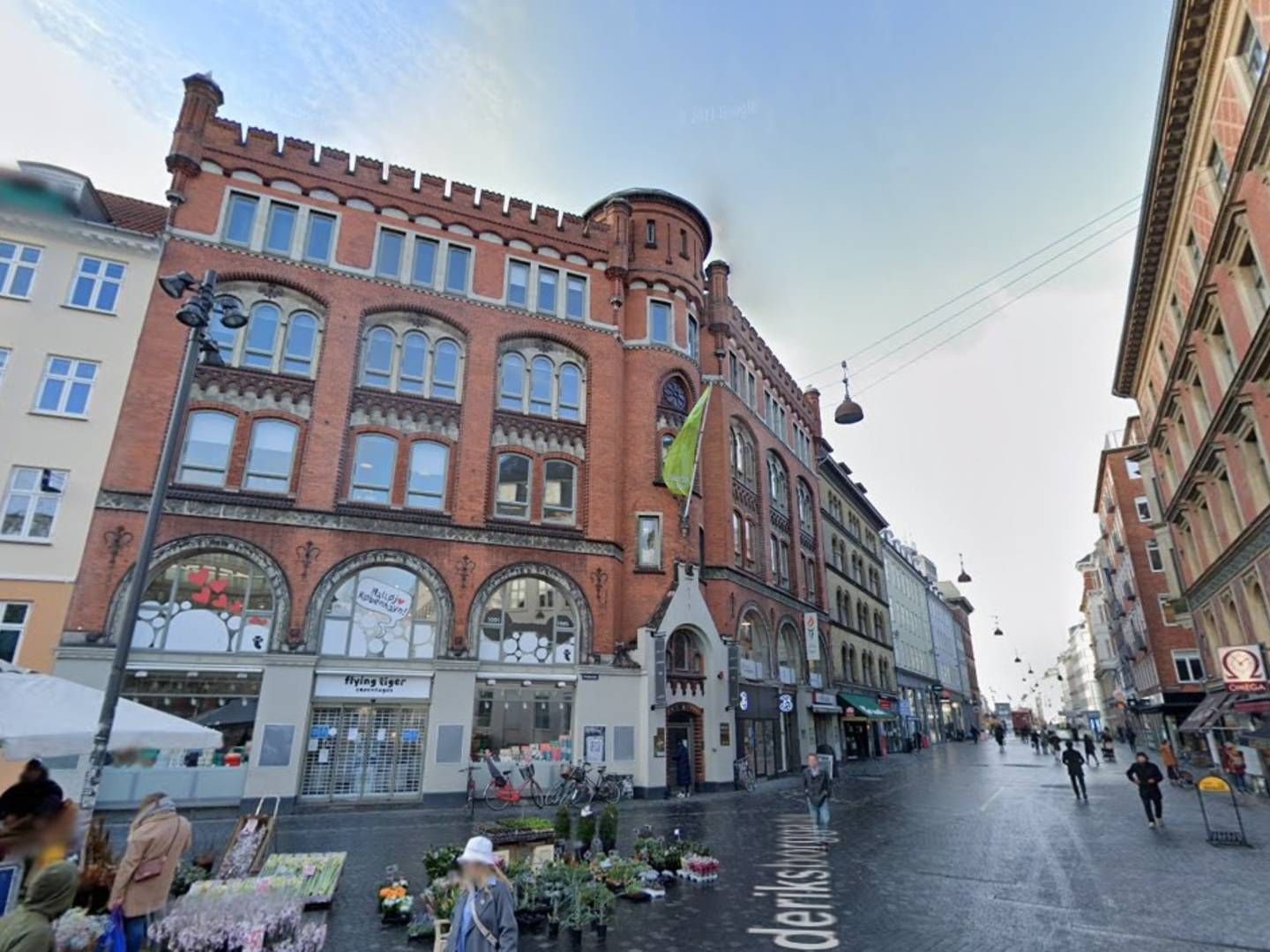 Frederiksborggade 1-3, der er blandt strøggaderne i København, er én af koncernens ejendomme. Denne er i 2021-regnskabet opskrevet fra 265 til 307 mio. kr., mens afkastkravet er sænket fra 4-5 procent til 2,25-4,5 procent. | Foto: Google