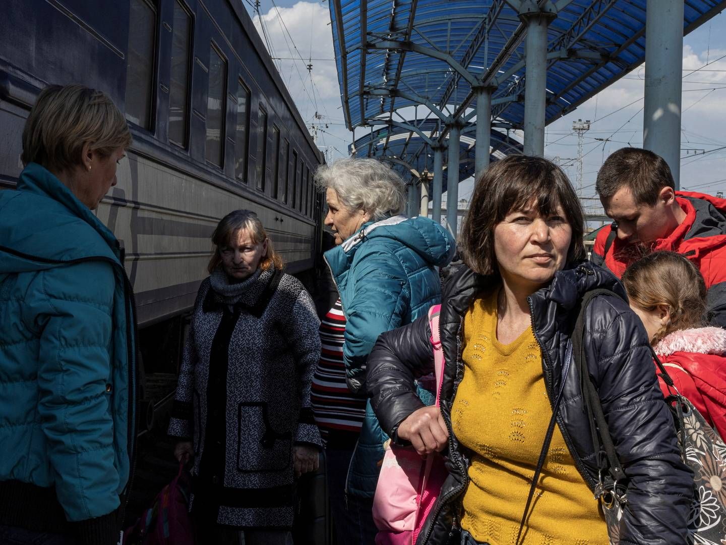 Folk flygter fortsat ud af Ukraine og ofte gennem byen Lviv, hvor danske Guldmann har sin produktion. | Foto: MARKO DJURICA/REUTERS / X01390