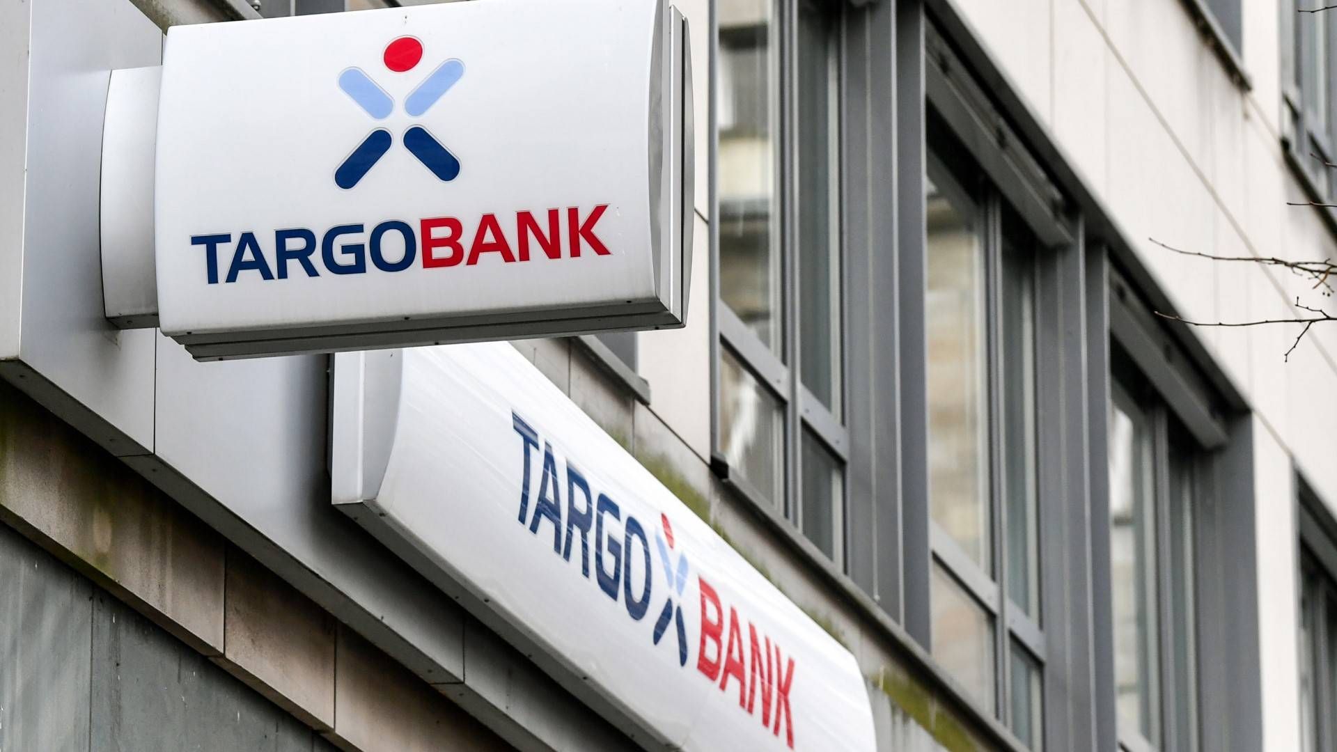 Schriftzug und Logo der Targobank.