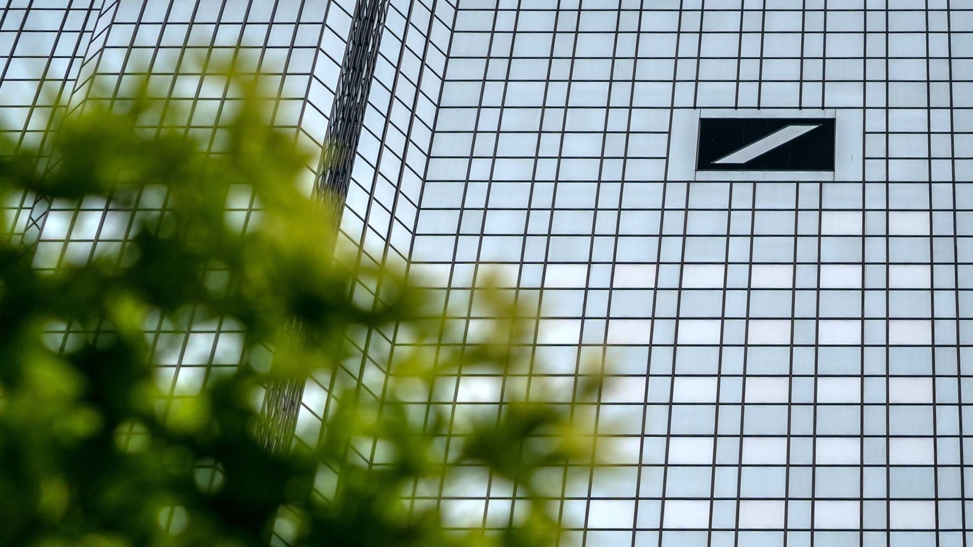 Die Deutsche-Bank-Zentrale in Frankfurt | Foto: picture alliance / EPA | CONSTANTIN ZINN