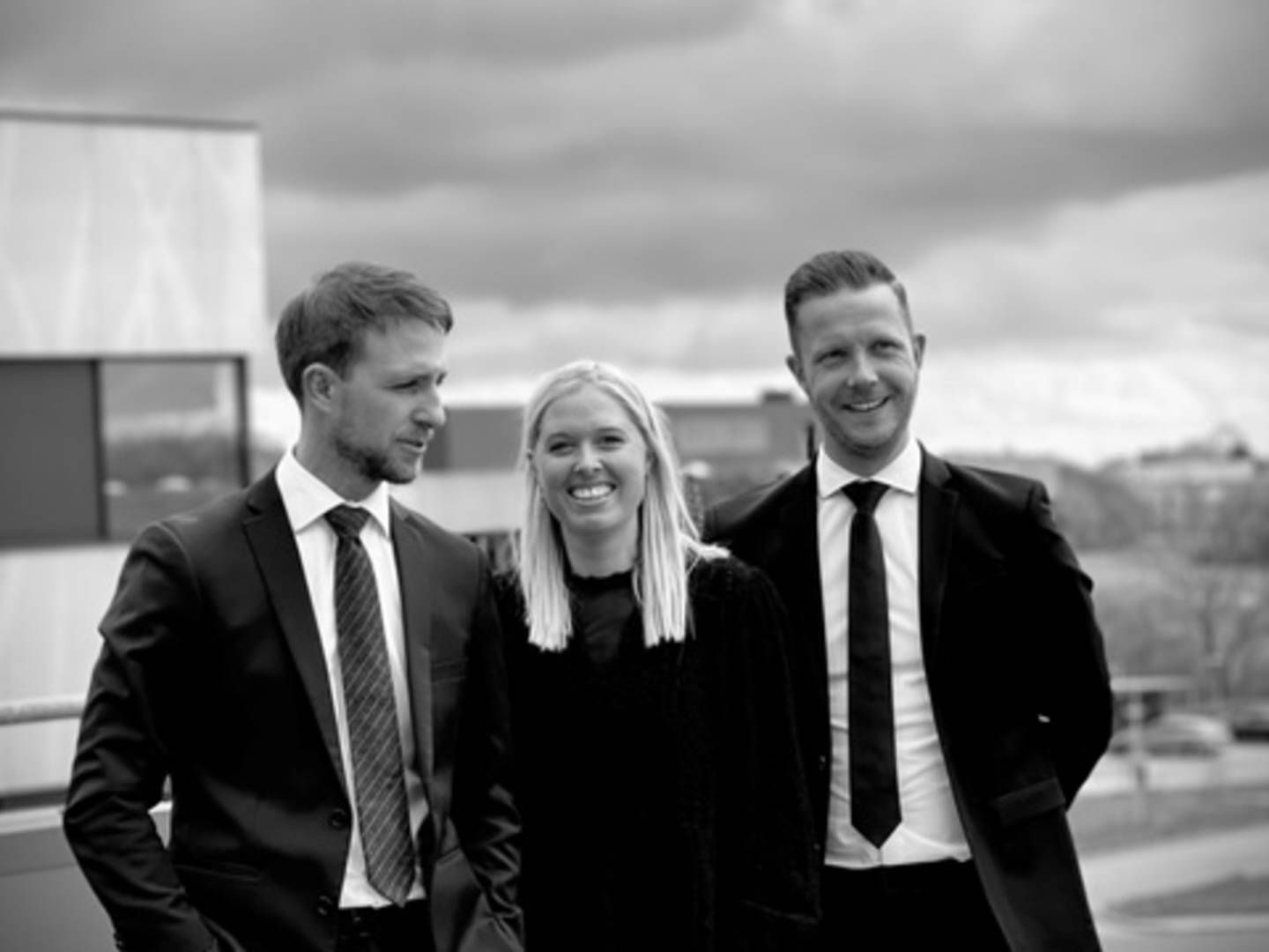 Fra venstre: Emil Møller Hauser, Malene Møller og Martin Becker Overgaard. De har pr. 1. april startet egen erhvervsmæglerforretning med kontor i Vejle. | Foto: PR / Tristad