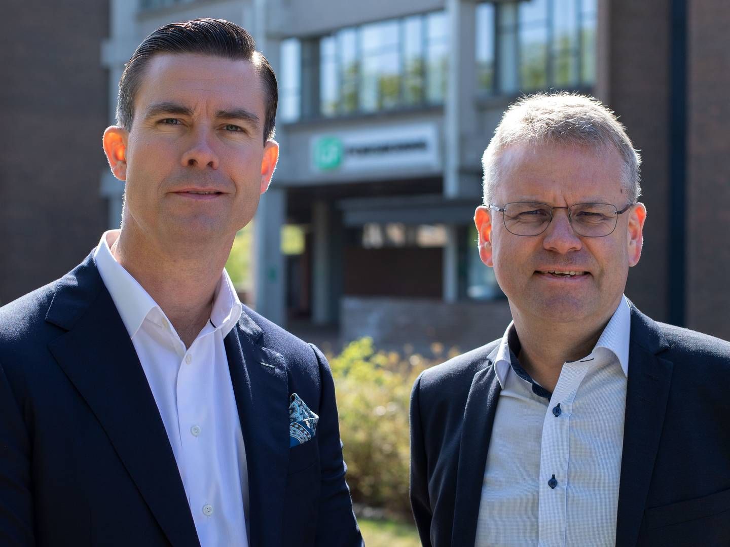 Mark Palmberg, ny adm. direktør i GF Forsikring (til venstre) og Torben B. Pedersen, bestyrelsesformand i GF Forsikring (til højre). | Foto: PR / GF Forsikring