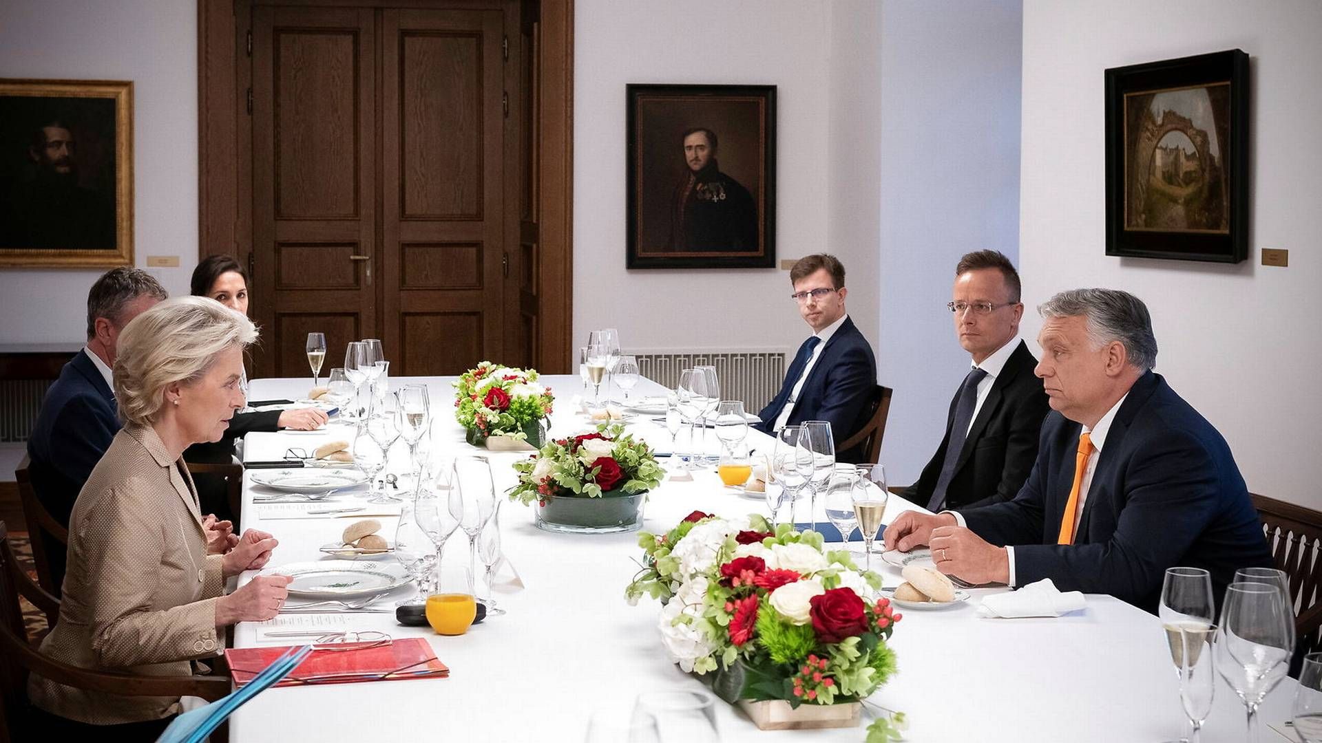 EU-Kommissionens formand, Ursula von der Leyen, mødtes mandag med Ungarns premierminister, Viktor Orbán. | Foto: Hungarian Pm's Press Office/Reuters/Ritzau Scanpix