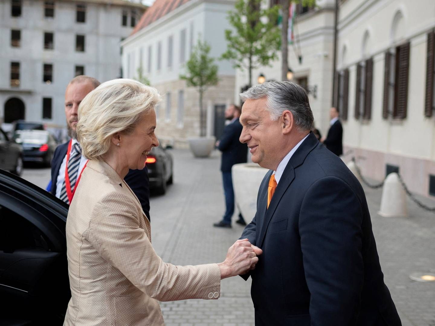 Ursula von der Leyen og Viktor Orban mødtes mandag i Budapest. | Foto: HUNGARIAN PM'S PRESS OFFICE/VIVI/VIA REUTERS / X80001