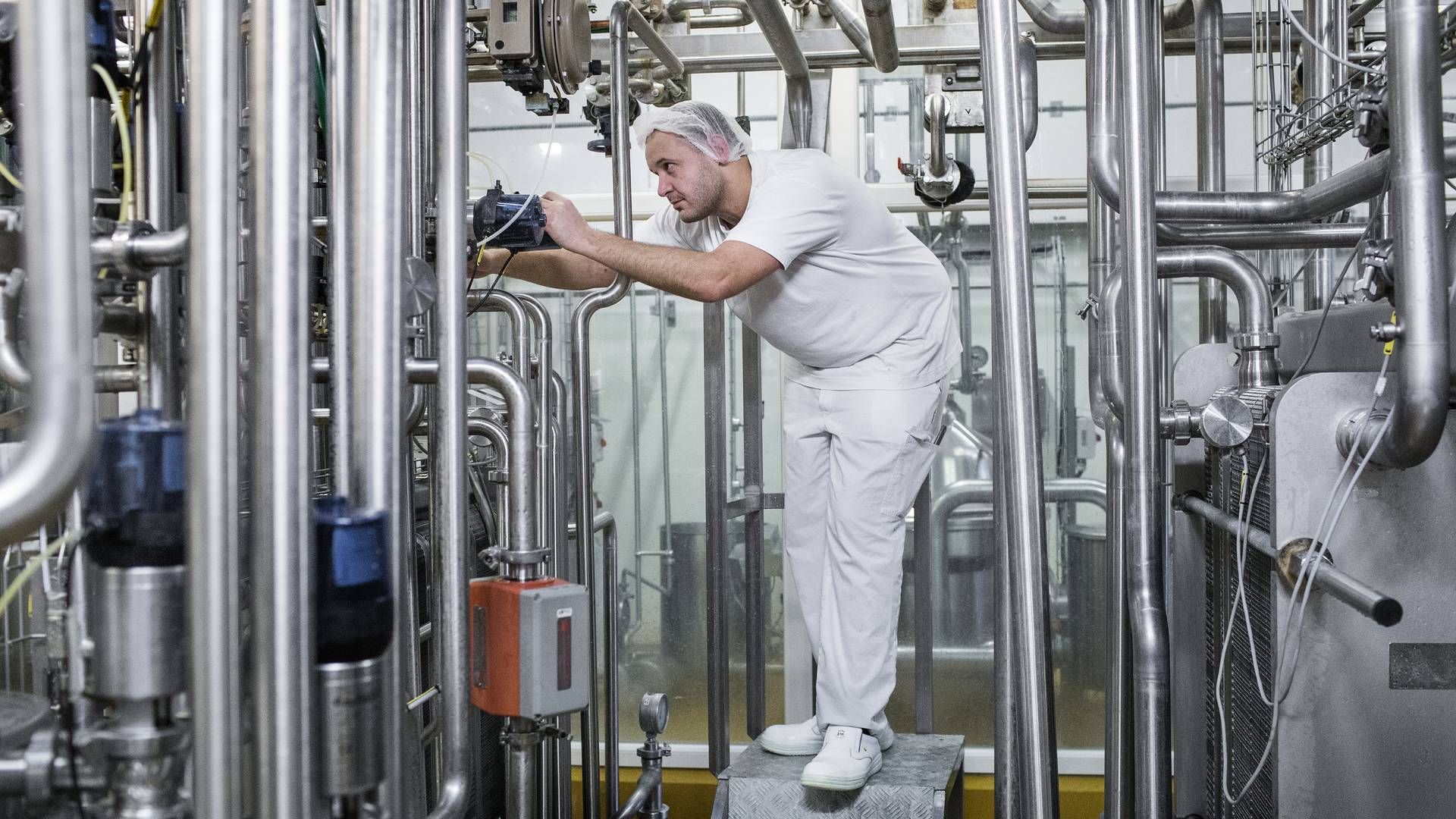 Arla udvider nu sin produktion af mælkepulver i Pronsfeld markant med indvielsen af et nyt pulvertårn, der har været undervejs i tre år og kostet over 1,4 mia. kroner. | Foto: Casper Dalhoff/Ritzau Scanpix.