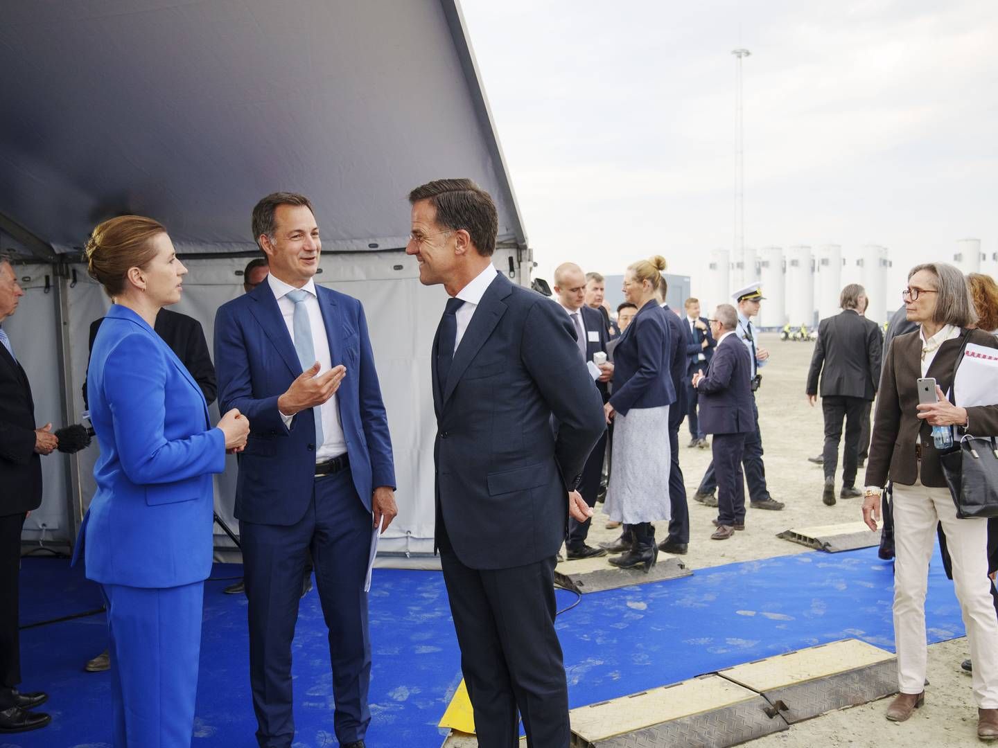 Hvis det står til statsminister Mette Frederiksen, skal den hårdt pressede vindindustri i Europa ikke bekymre sig om billige kinesiske vindkæmper i kampen om kommende havvindmølleparker i Nordsøen. | Foto: Bo Amstrup / Ritzau Scanpix/Bo Amstrup