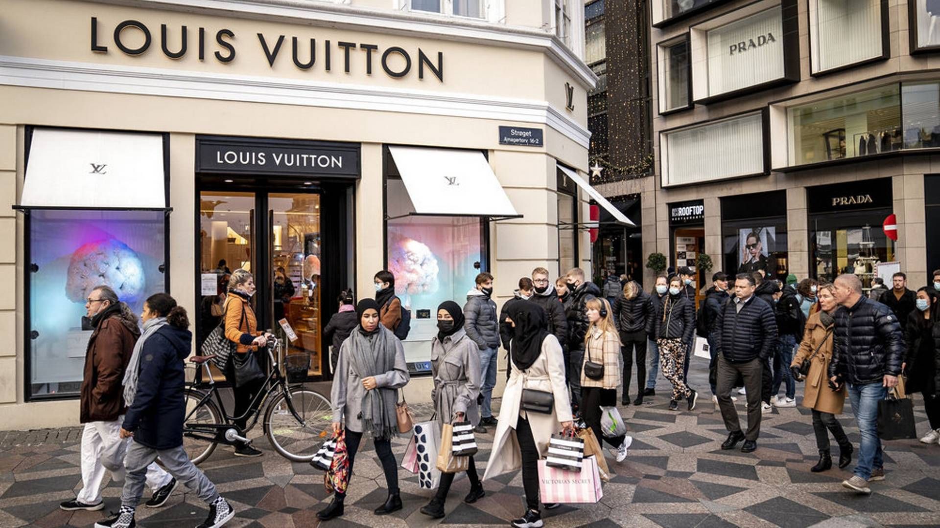 Louis Vuitton, der er en del af LVMH's portefølje, har sin eneste danske butik ved Storkespringvandet på Strøget i København. | Foto: Mads Claus Rasmussen/Ritzau Scanpix