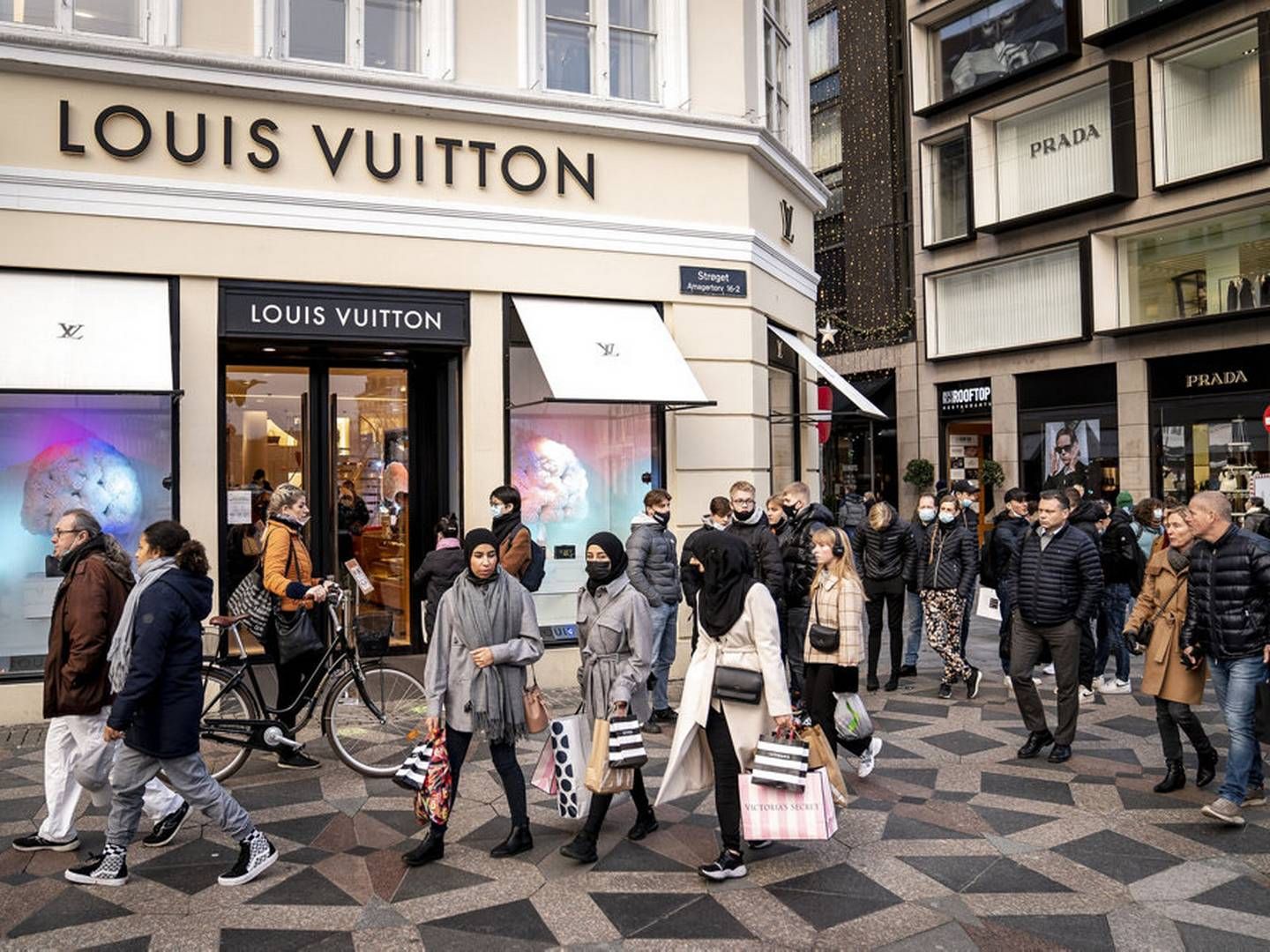 Louis Vuittons eneste danske butik ligger ved Storkespringvandet på Strøget i København. | Foto: Mads Claus Rasmussen/Ritzau Scanpix
