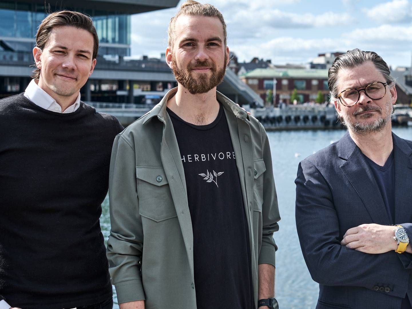 Fra venstre ses Jacob Vorsø Pedersen, Christian Thisted og Chris Albert Pedersen. Sidstnævnte er direktør og medejer i Fellow Pay. | Foto: PR / Ray Løvschall