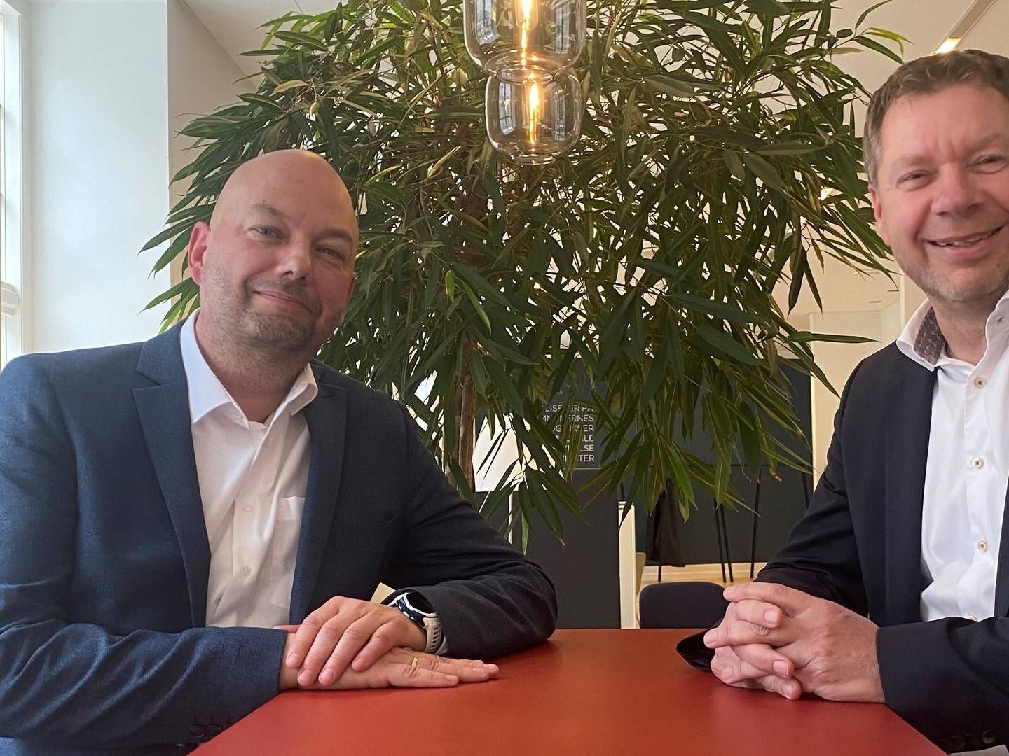 Peter Lykke Egelund (tv) er udpeget som midlertidig topchef for Kombit, når Thomas Rysgaard Christiansen senere på året stopper på posten. | Foto: PR