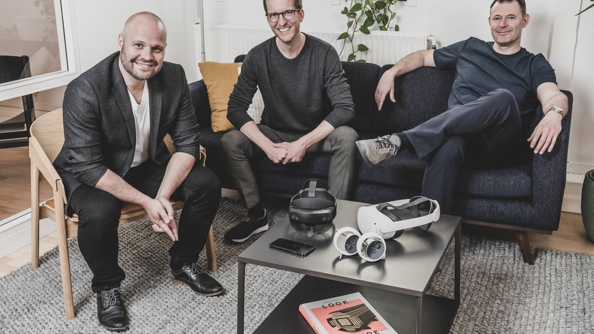 Ledelsen i SynergyXR, som har fået tilført ny kapital. Fra venstre mod højre: Mads Troelsgaard (CEO), Sune Wolff (CTO) og Thomas Fenger (CXO). | Foto: SynergyXR / PR
