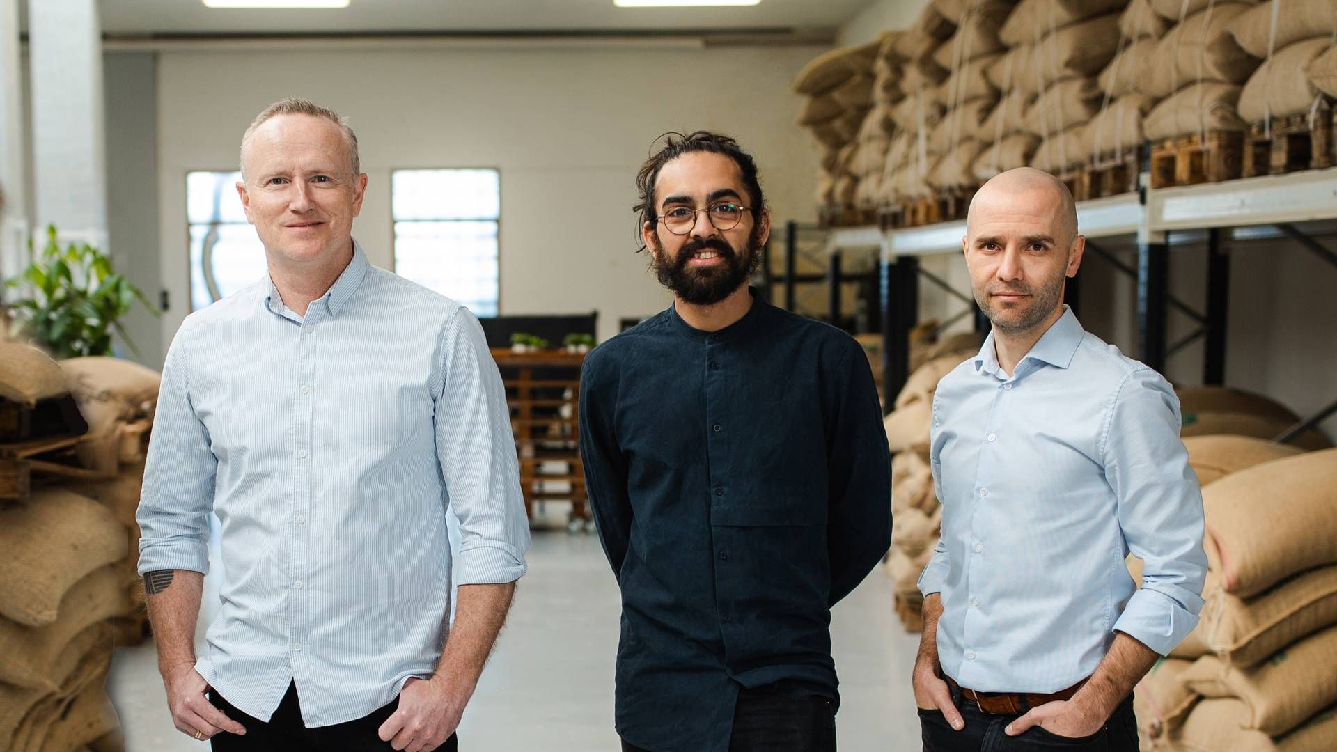 Kim Trier Meyer, Omar Maagaard Hossain og Rasmus Jørner står bag Komma Kaffe, der før gik under navnet Minim Coffee. | Foto: PR