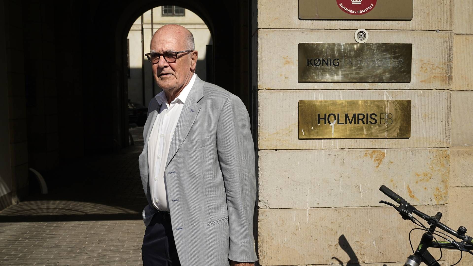 Sin runde dag fejrer Károly László Németh med sin nære familie på Café Lumskebugten i København. | Foto: NIels Ahlmann Olesen/Berlingske