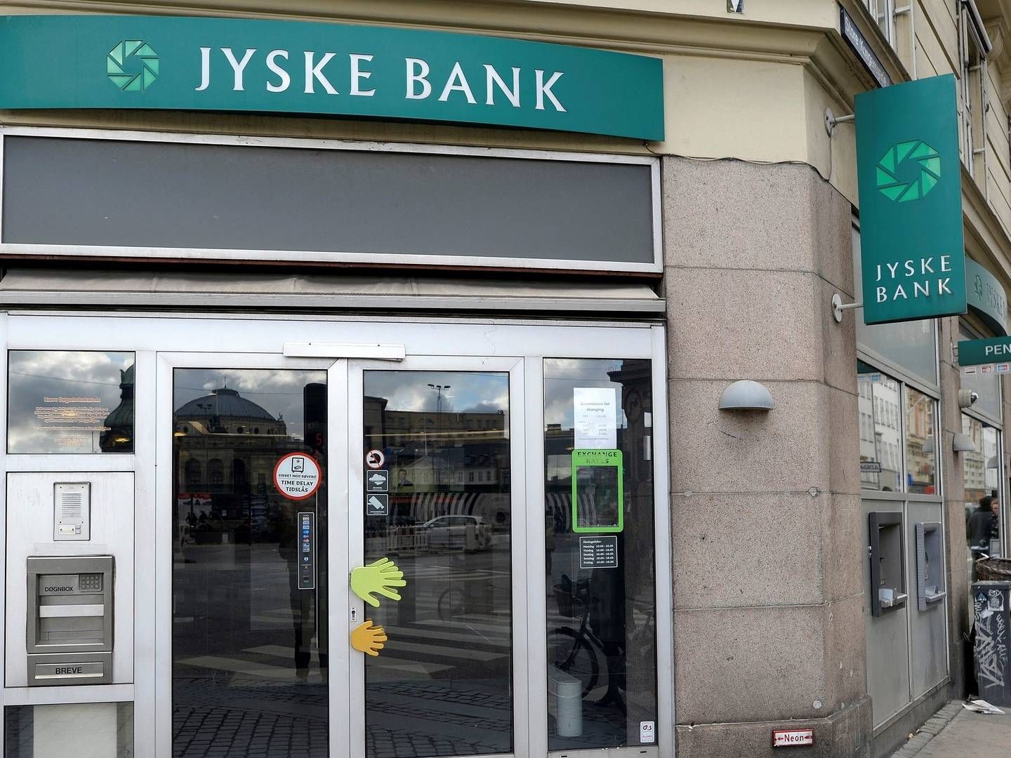 Jyske Bank og Handelsbanken har 123 filialer på landsplan, men antallet skal ned, når de to banker lægges sammen. | Foto: FABIAN BIMMER/REUTERS / X02840