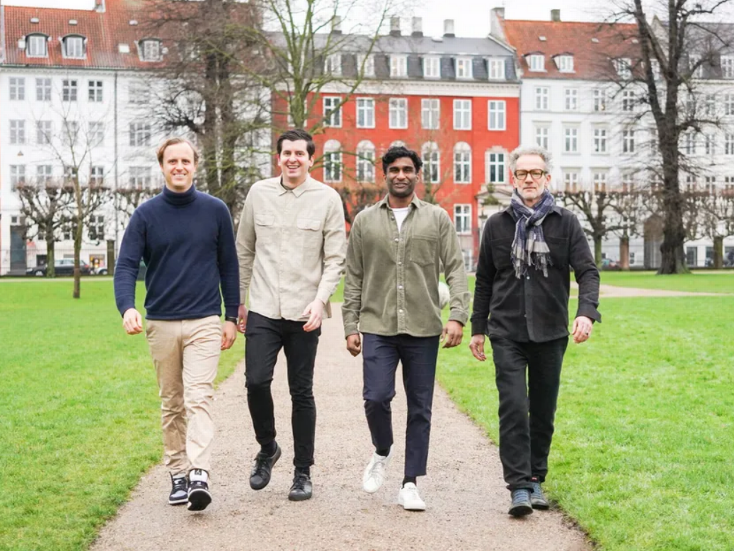 Christian Arnstedt, Vasilij Brandt og Pascar Sivam (fra venstre) er de tre stiftere af urfirmaet. Jakob Wagner (t.h.) designer urerne. | Foto: Nordgreen/Pr