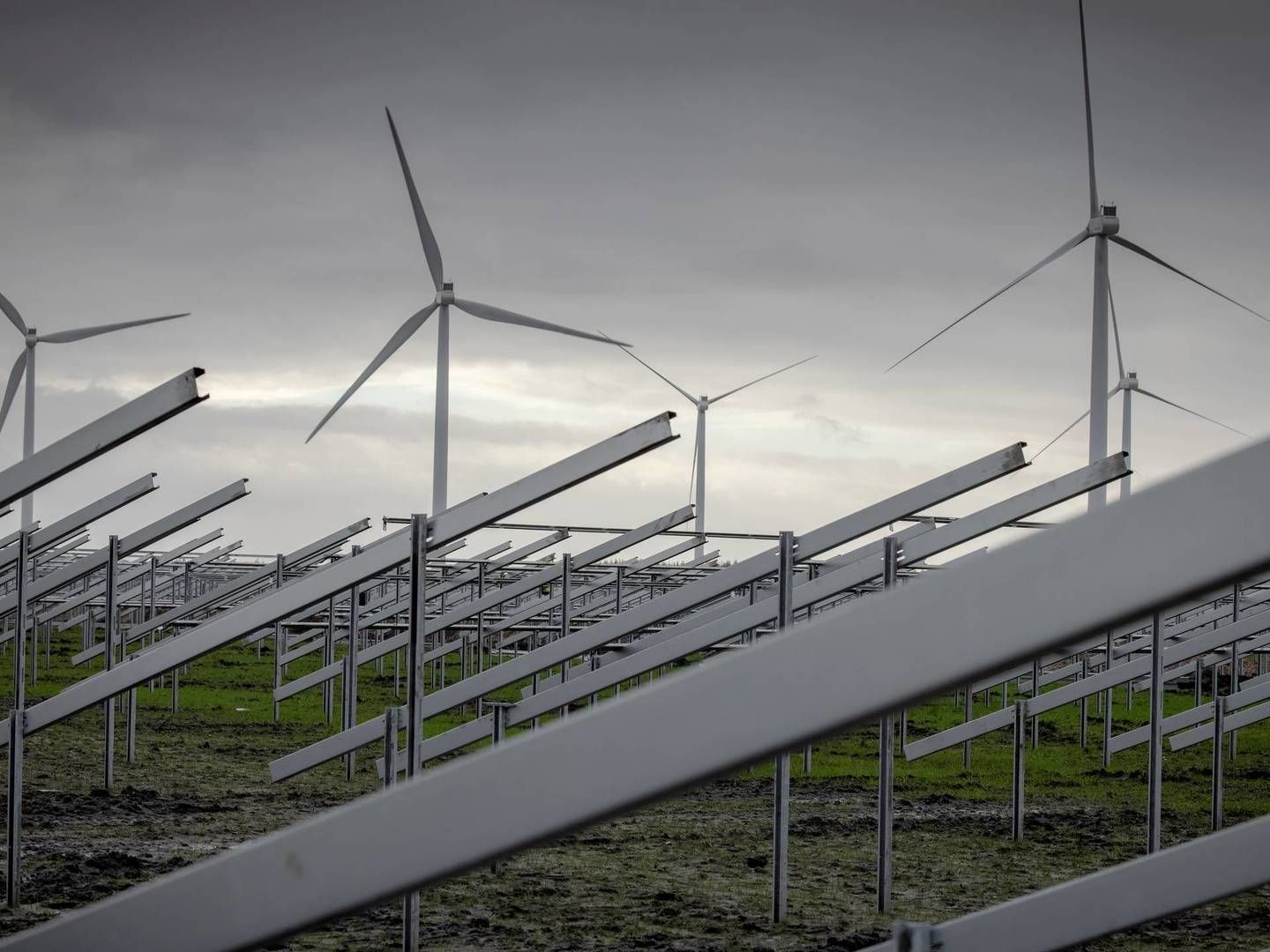 Aftalen får blandt andet ros for at gøre det lettere og hurtigere at banke vindmølle- og solcelleanlæg op på land. | Foto: Casper Dalhoff