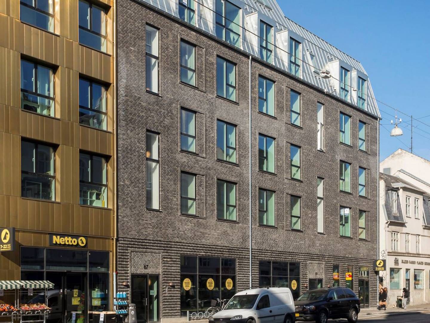 Den relativt nyopførte ejendom ligger på H. C. Ørsteds Vej blot et stenkast fra den københavnske trafikfærdselsåre Åboulevard. | Foto: Keystone IM