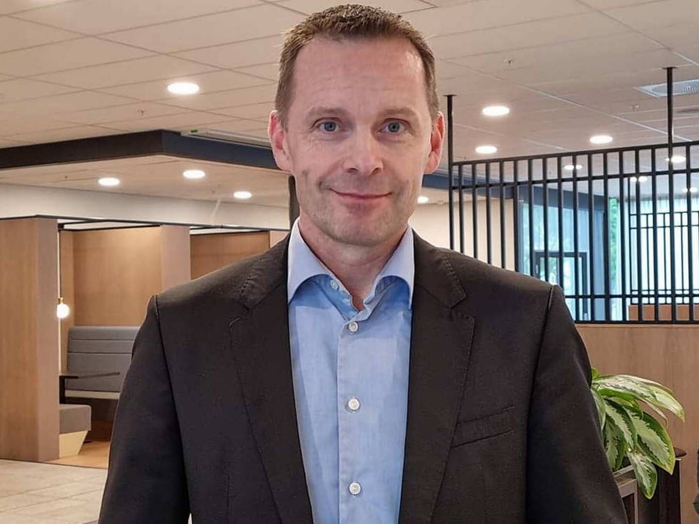 OPPLEVER FORTSATT BRA SALG: Utviklingsdirektør Morten Austestad i Bane Nor Eiendom går mot strømmen. | Foto: Øystein Byberg