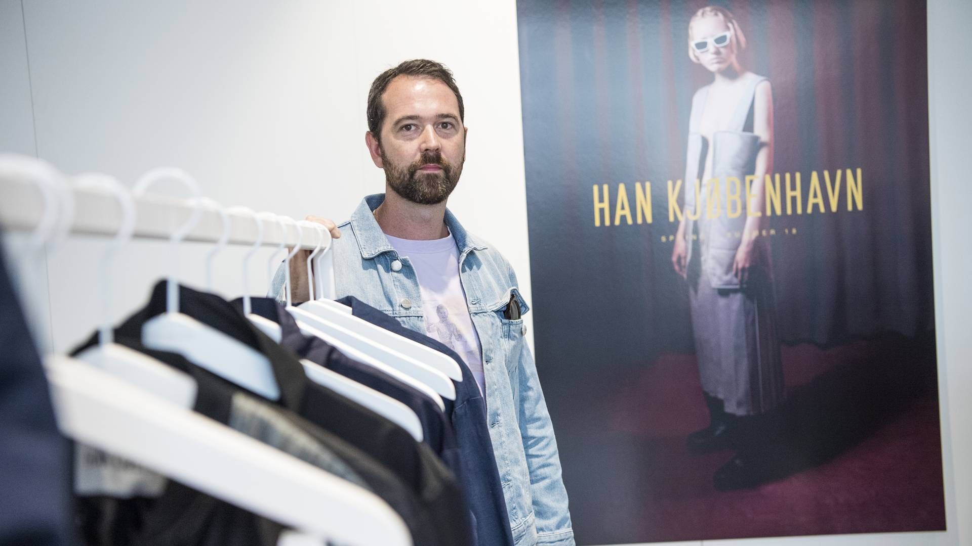 Daniel Søndergaard Hummel er adm. direktør for og medejer af modebrandet Han Kjøbenhavn, der kom godt ud af 2021. | Foto: Gregers Tycho