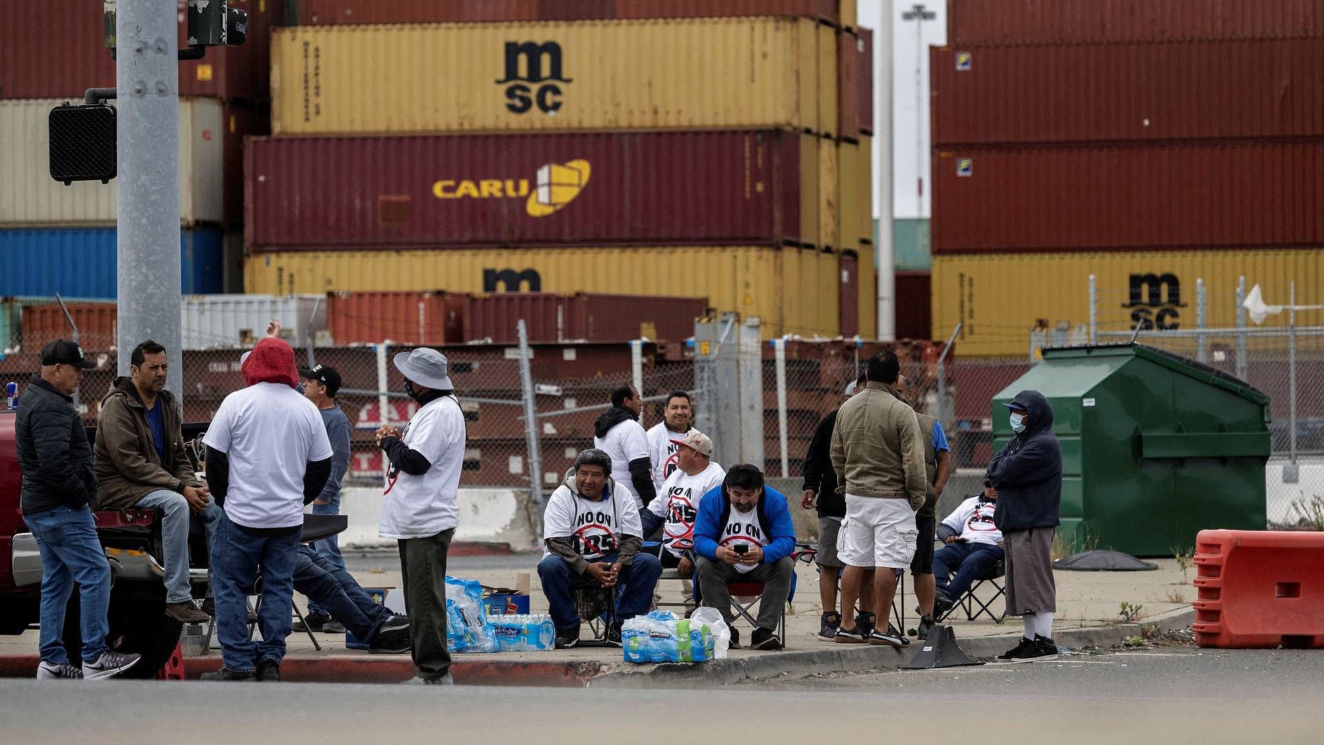 Protester i havnen i Oakland har gjort det umuligt at opretholde havnedriften. | Foto: Carlos Barria/Reuters/Ritzau Scanpix