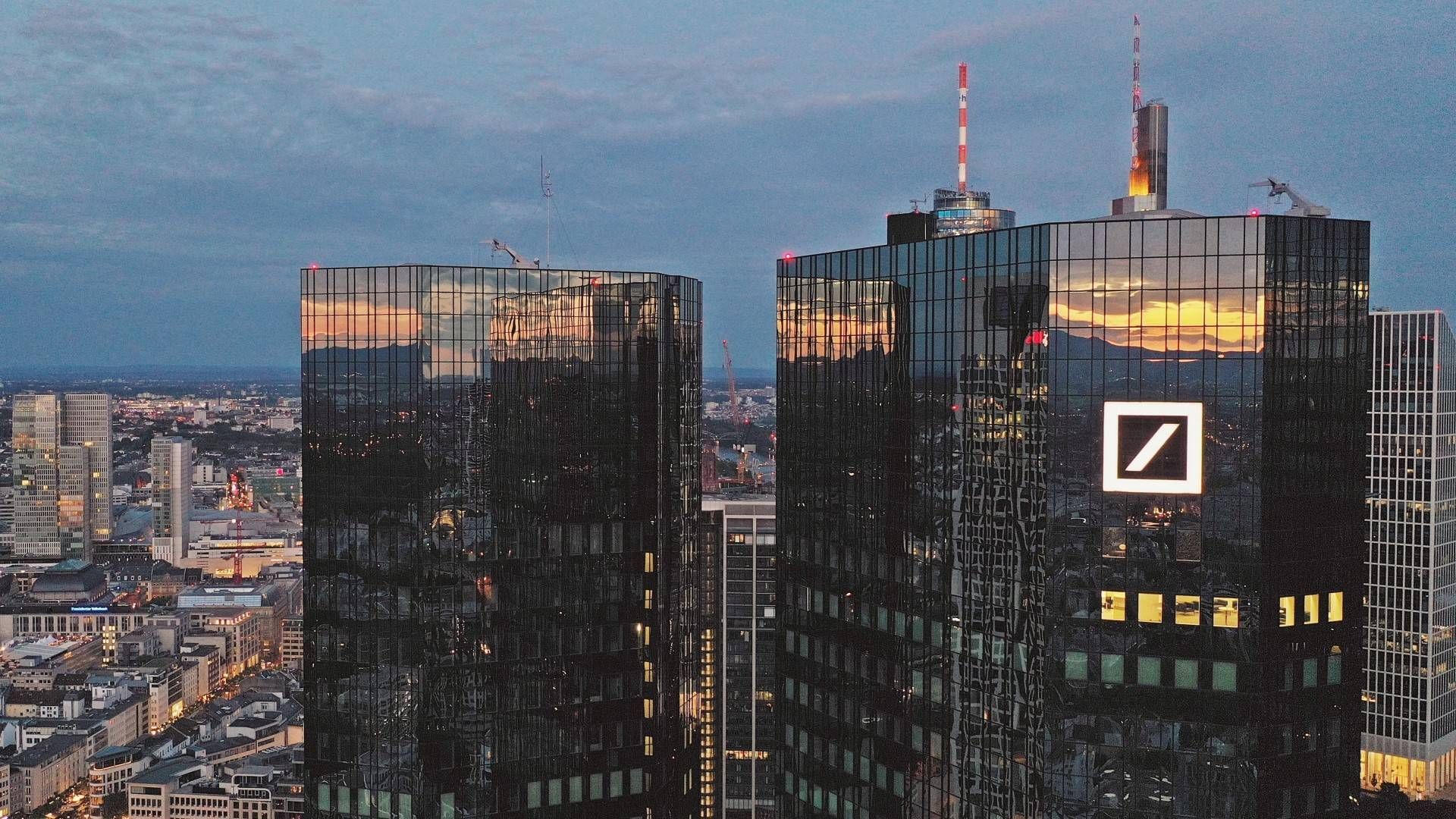 Blick auf die Türme der Deutschen Bank in Frankfurt am Main. | Foto: picture alliance / Daniel Kubirski