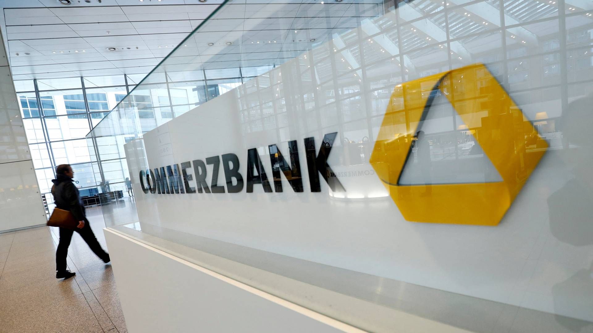 Commerzbank øgede markant sin indtjening i første halvår. | Foto: RALPH ORLOWSKI/REUTERS / X00960