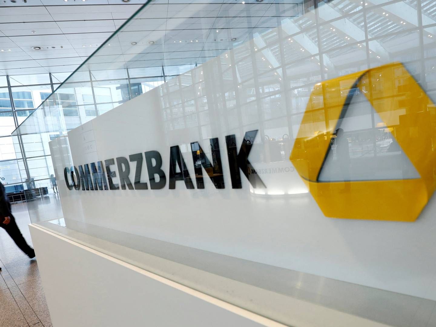 Commerzbank øgede markant sin indtjening i første halvår. | Foto: RALPH ORLOWSKI/REUTERS / X00960