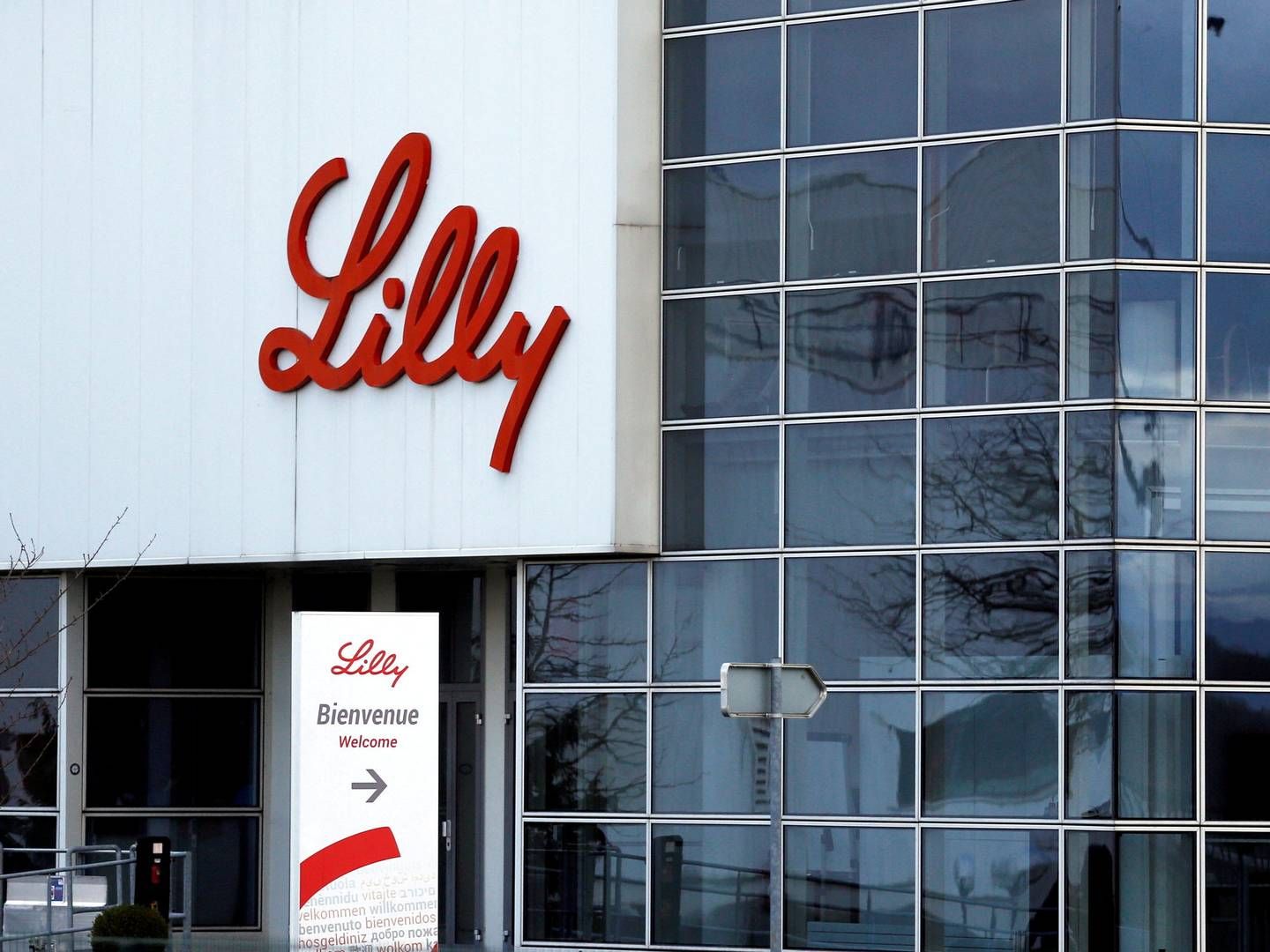 Eli Lilly meddelte i forbindelse med sit kvartalregnskab, at det vil gennemføre et studie, der skal kortlægge effektforskelle på dets eget og Novo Nordisks fedmemidler. | Foto: Vincent Kessler/Reuters/Ritzau Scanpix
