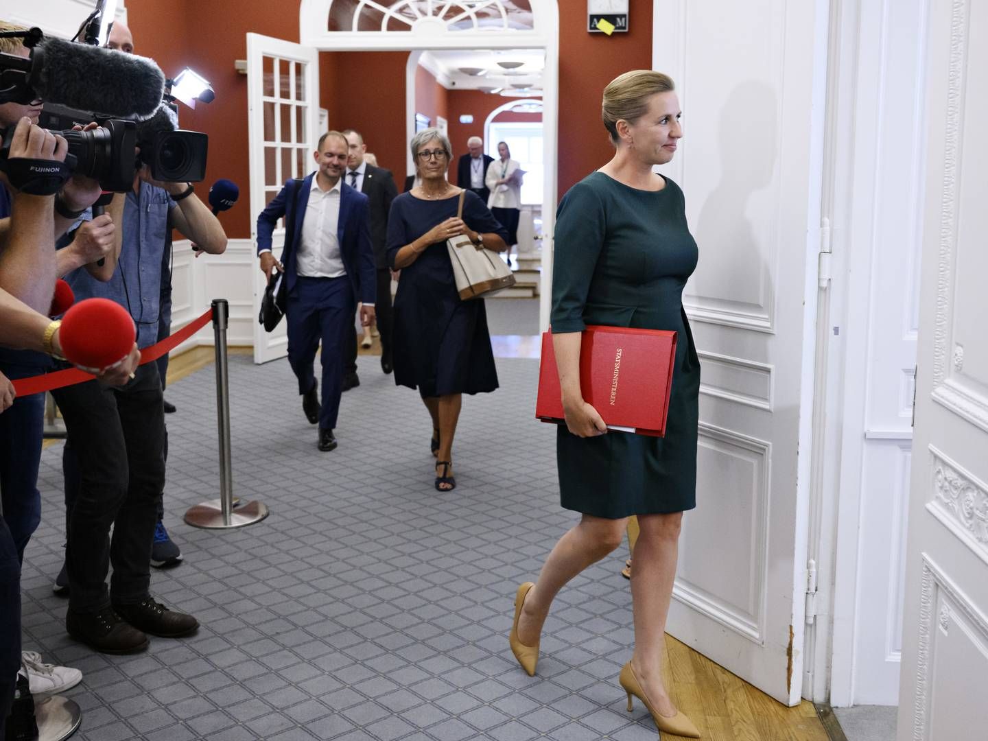Statsminister Mette Frederiksen (S) ankommer til møde i Granskningsudvalget på Christiansborg i København. | Foto: Philip Davali