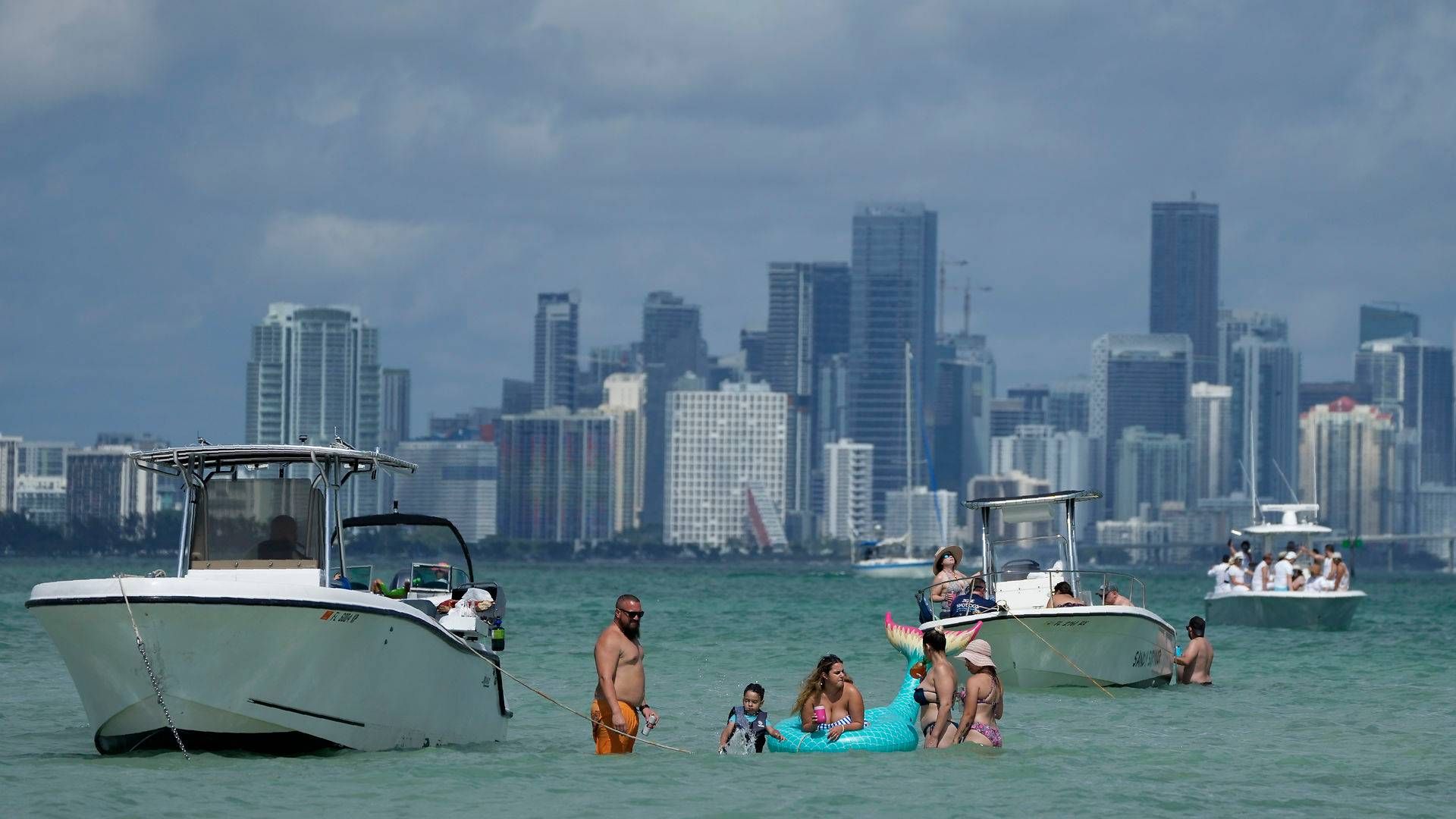 Miamis sol og lave skatter tiltrækker flere investeringsselskaber og advokatfirmaer. | Foto: Rebecca Blackwell/AP/Ritzau Scanpix