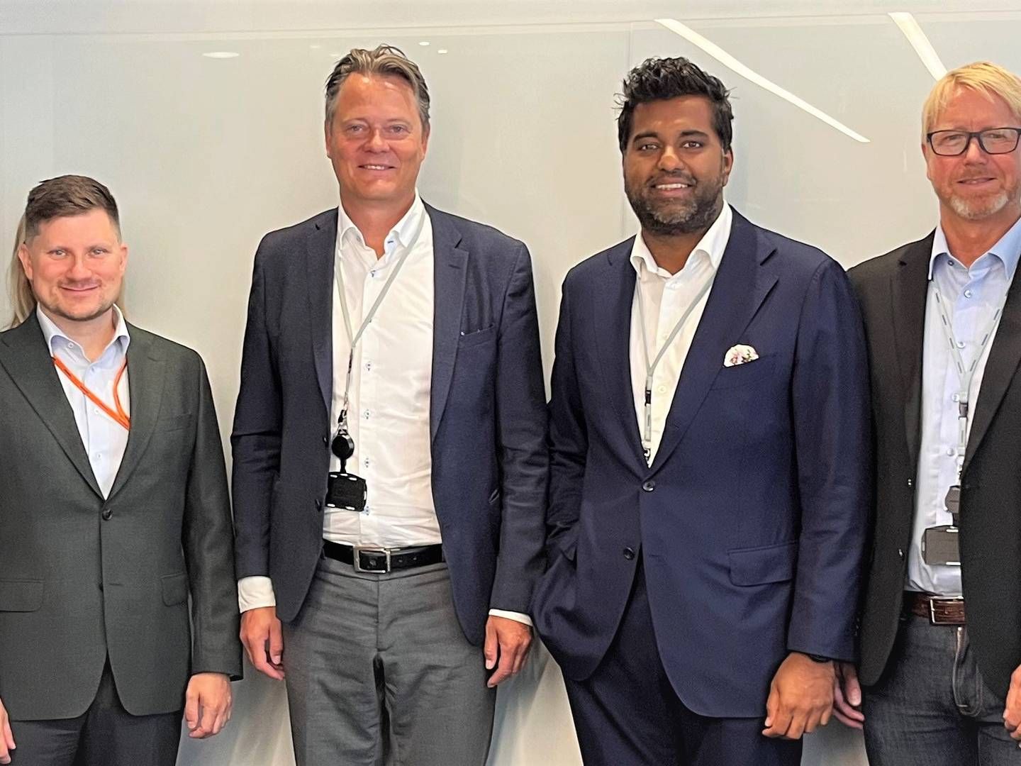 DEAL: Skanska og KG Invest AS signerte onsdag avtalen om tomten på Kambo i Moss. Fra venstre: Håvard Wankel, Thorbjørn Brevik, Salman Saeed, Arnt Egil Berge. | Foto: Skanska