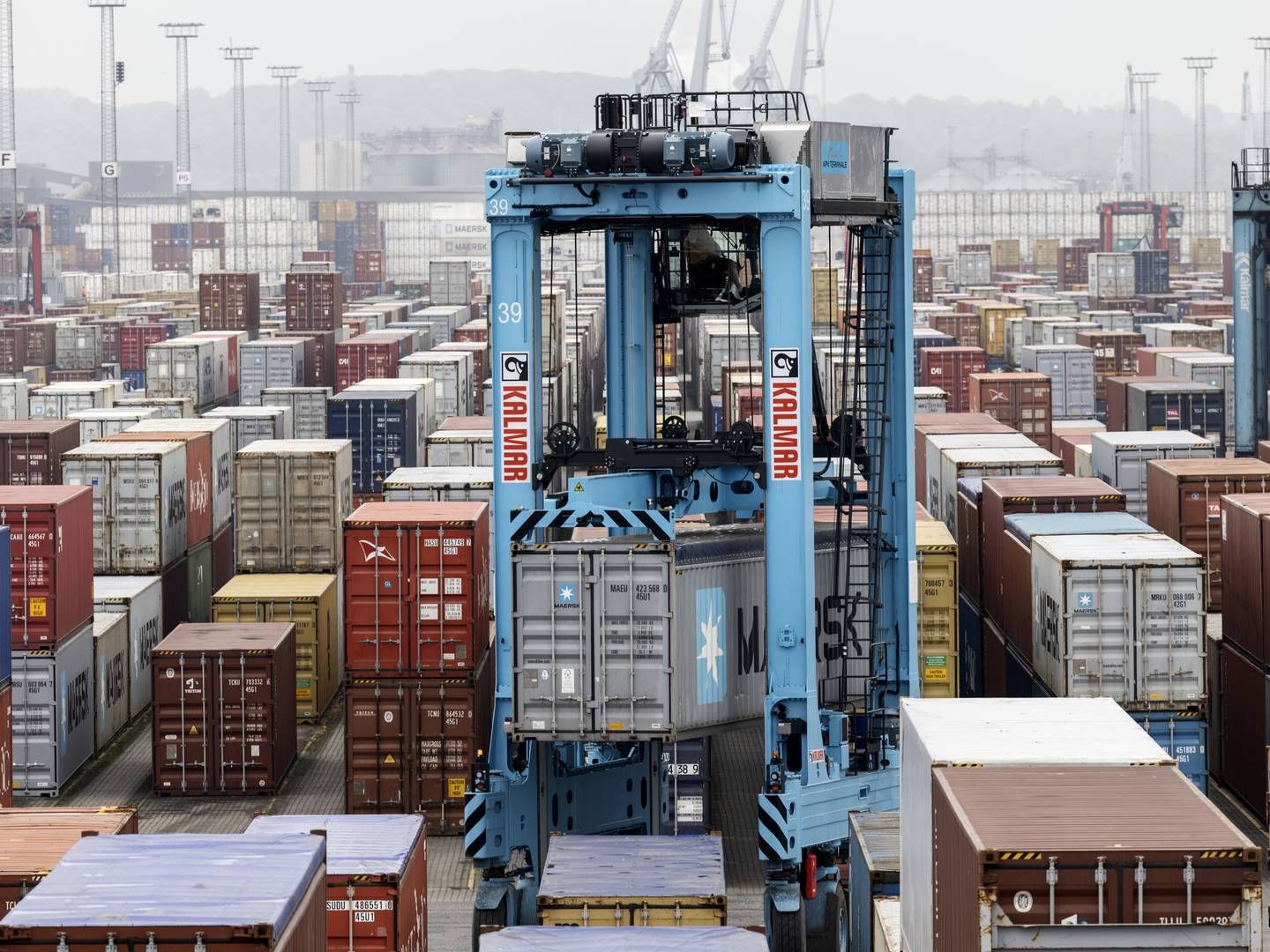 Aarhus Havn tager imod størstedelen af de containere, der skibes til Danmark i dag. | Foto: Casper Dalhoff/JPA