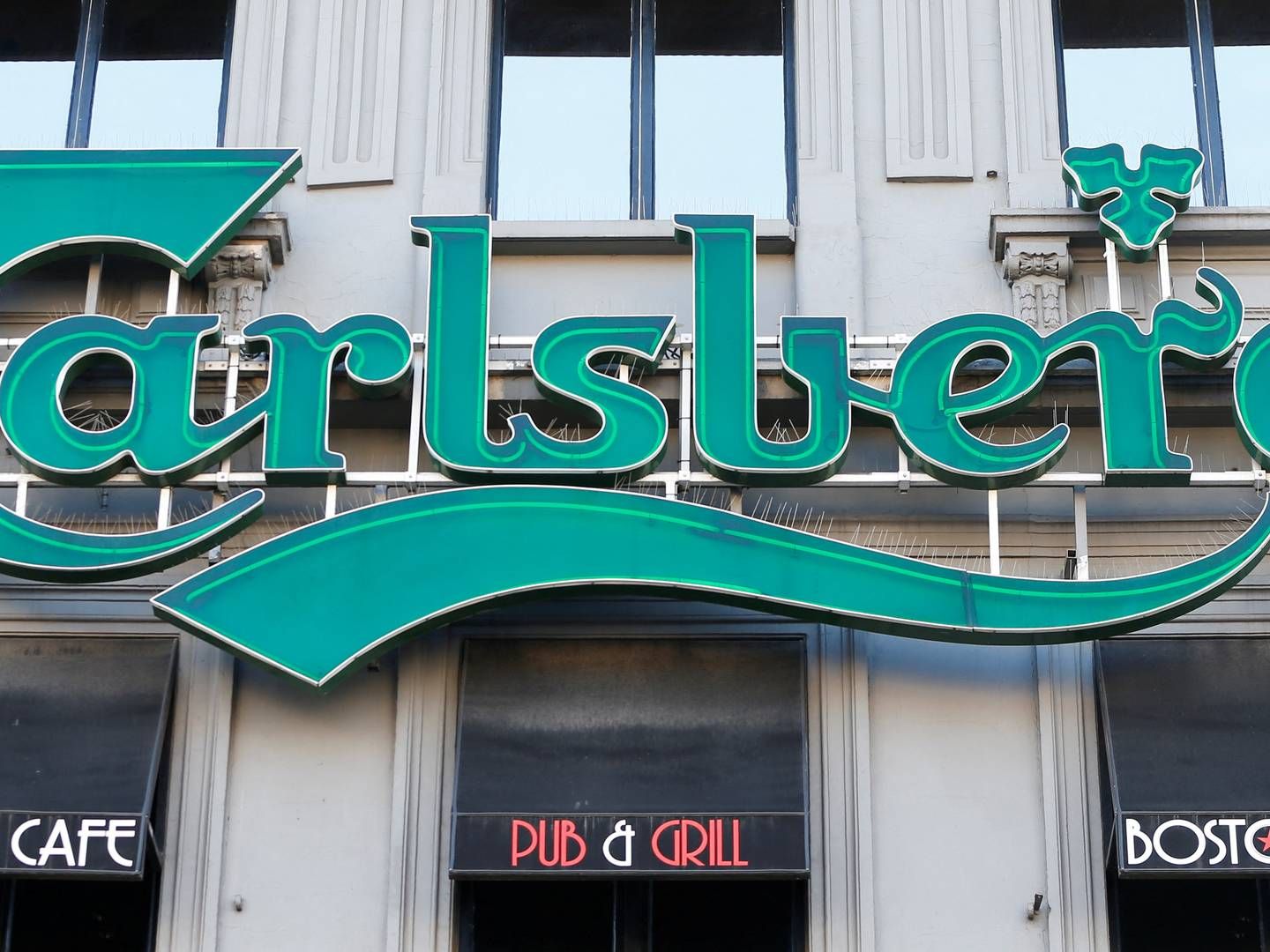 Carlsberg er en af de virksomheder, der vil kunne skifte til olie i sin produktion, hvis det bliver nødvendigt. | Foto: Yves Herman/REUTERS / X00380