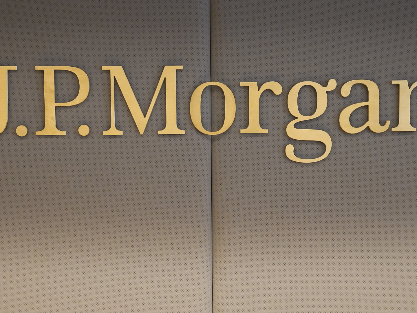 Schriftzug von JP Morgan | Foto: picture alliance / ASSOCIATED PRESS | Michel Euler
