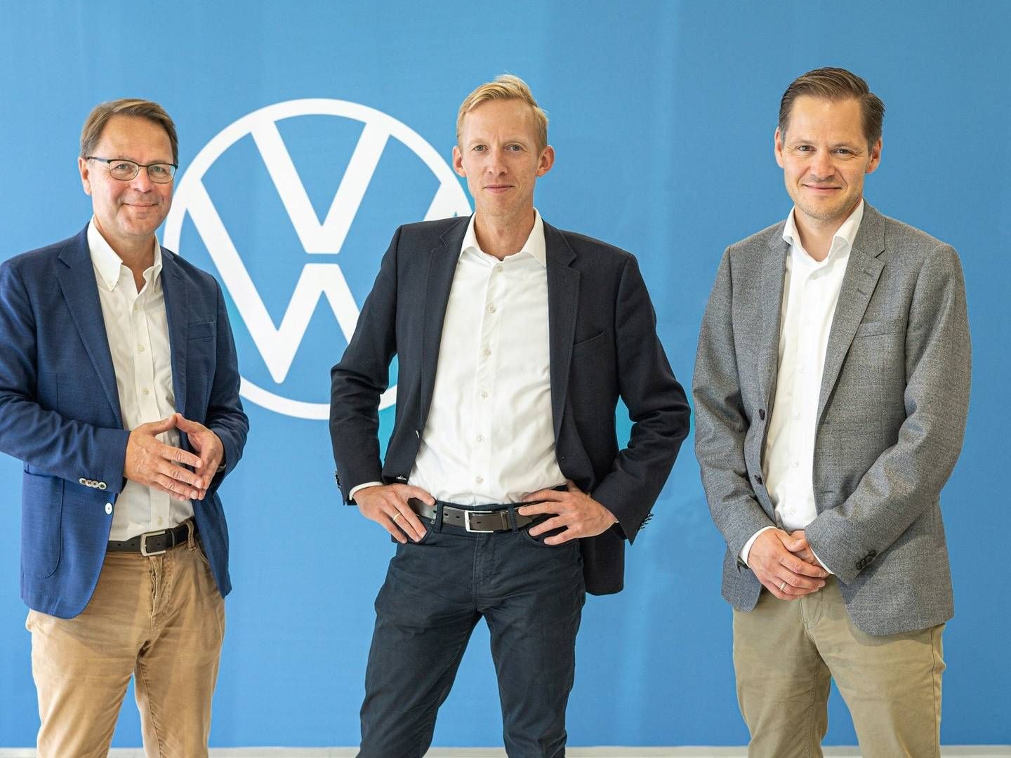 Adm. direktør i Abax, Morten Strand (t.v.), Mads Gregersen, adm. direktør i Connected Cars (i midten) og Ulrik Drejsig, adm. direktør i Semler Gruppen (t.h.). | Foto: PR / Semler