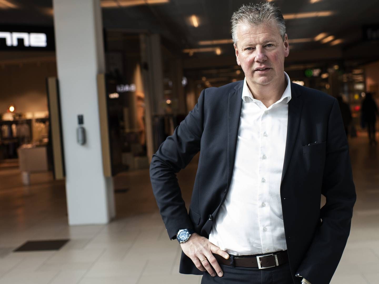 Jesper Faurholdt er chef for Danske Shoppingcentre med 18 af landets store centre. På billedet er Jesper Faurholdt i shoppingcentret City 2 ved Taastrup. | Foto: Gregers Tycho
