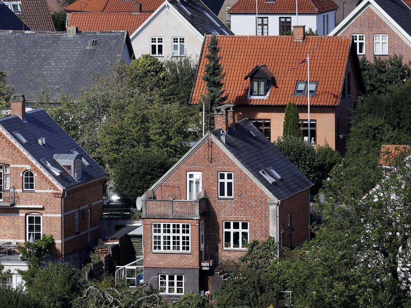 Korrigeret for sæson faldt huspriserne i august med 0,4 procent, mens lejligheder faldt 1,2 procent. | Foto: Jens Dresling