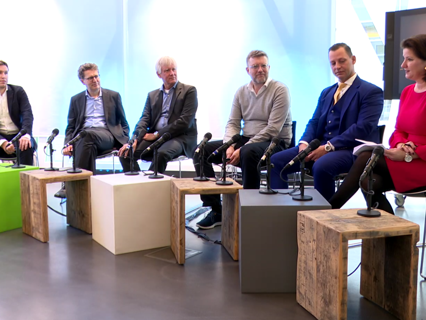 Esra Limbacher, Matthias Koehler, Dirk Schiereck, Tim Thabe, Björn Kombächer und Jessica Schwarzer (von links) | Foto: Screenshot: Anja Hall